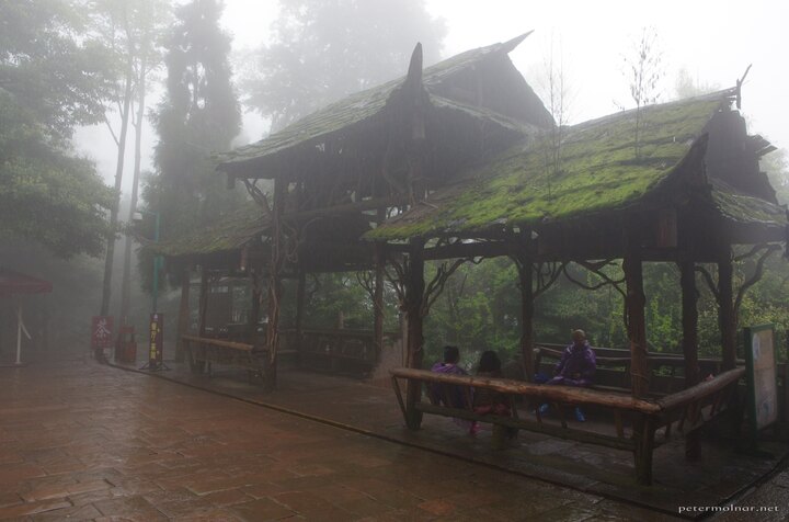 Ancient shelter on Mount Qingcheng