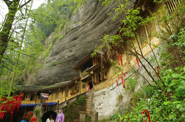 Cave-temple at Qingcheng, reconstructed the same way it used to look
after a fire