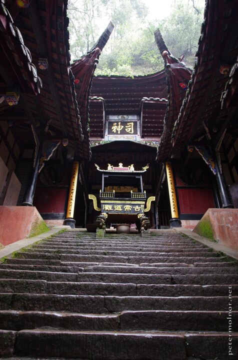 Ancient temple with original looking parts, given nothing was straight
a temple on Qingcheng