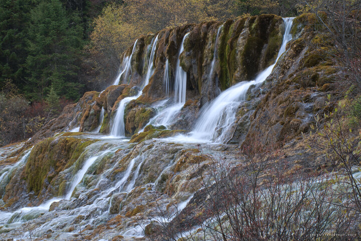 Marvelous Flying Waterfall in
Huanglong