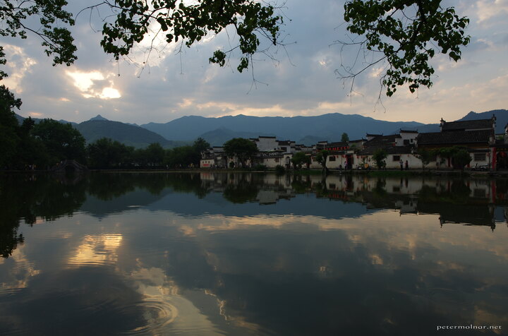 Sunset in Hongcun