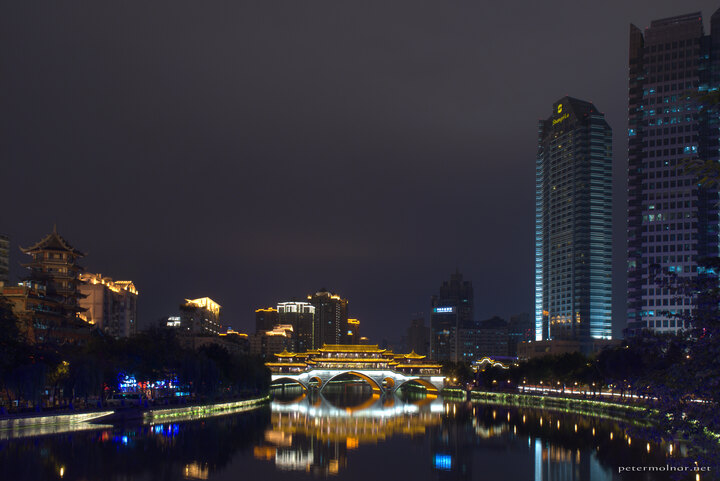 Anshun Bridge in Chendgu at night