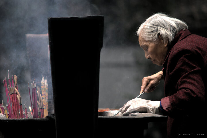 Shrinekeeper in Qingyang Taoist Temple