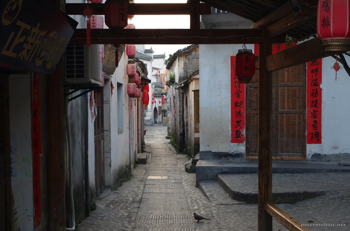Empty morning in Hongcun