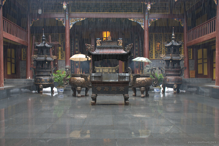 Huanglong Ancient Temple