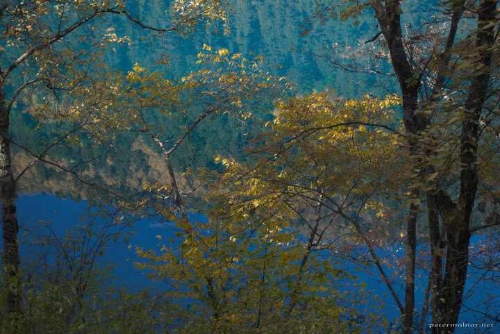 Jiuzhaigou: Rhinoceros Lake
