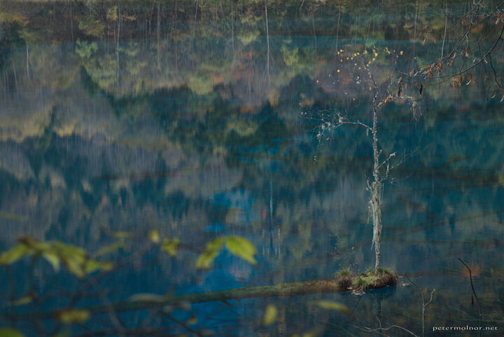 Jiuzhaigou: Multicoloured Lake