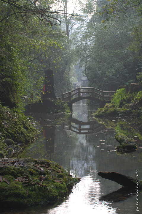 The lake on the rear peak of Mount Qingcheng