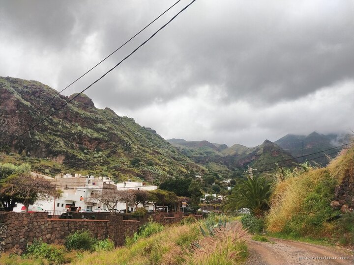 The dramatic view was in strong contrast with the peacefulness of the day and the place 