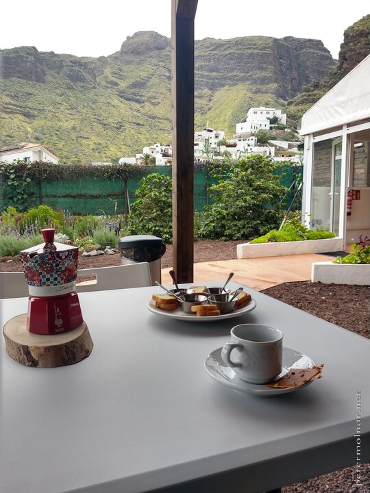 The coffee. With jam tasting.