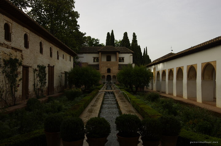 While the fountains are modern addition, they do feel like they'd
always been part of the buildings