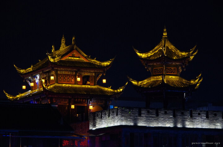 dujiangyan-at-night-5 dujiangyan-at-night-5